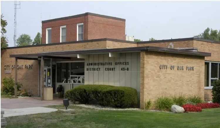Image of the 45th District Court - Oak Park, Huntington Woods, and Pleasant Ridge courthouse.